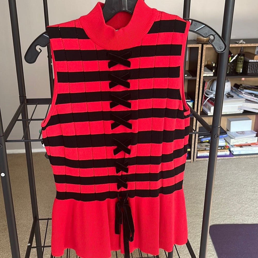Scripted red and white blouse